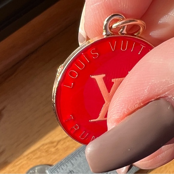 Louis Vuitton Red Zipper Pull Charm - Picture 10 of 10